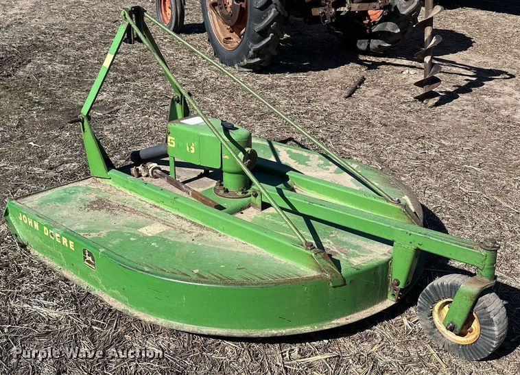 image for item NJ9357 1959 Massey Ferguson 65 tractor