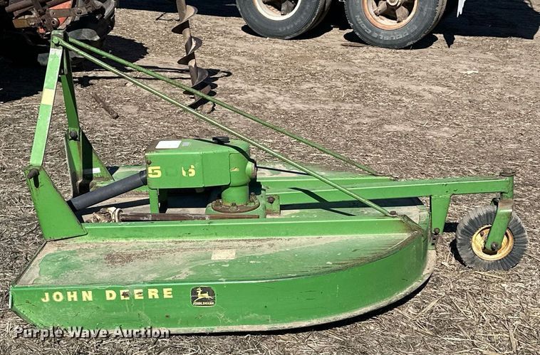 image for item NJ9357 1959 Massey Ferguson 65 tractor