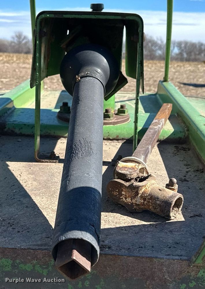 image for item NJ9357 1959 Massey Ferguson 65 tractor