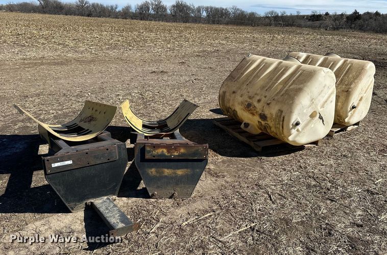 image for item NJ9363 (2) Ag-Chem saddle tanks