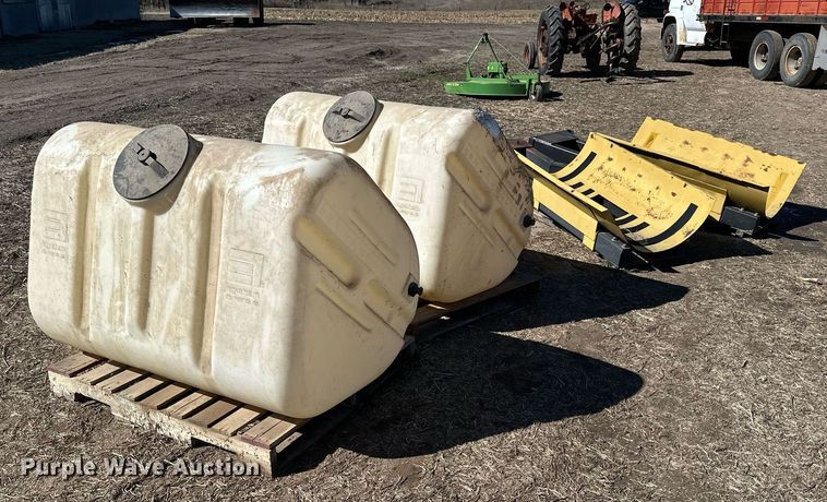 image for item NJ9363 (2) Ag-Chem saddle tanks