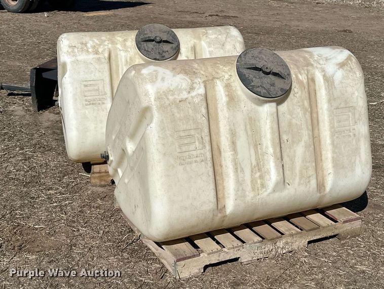 image for item NJ9363 (2) Ag-Chem saddle tanks