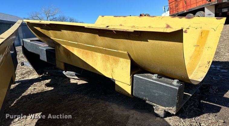 image for item NJ9363 (2) Ag-Chem saddle tanks