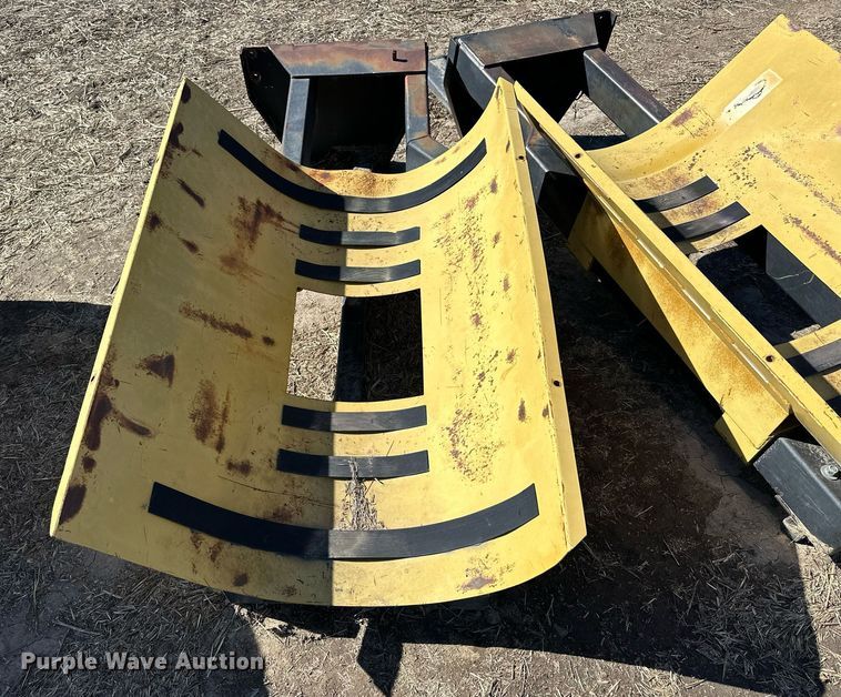 image for item NJ9363 (2) Ag-Chem saddle tanks