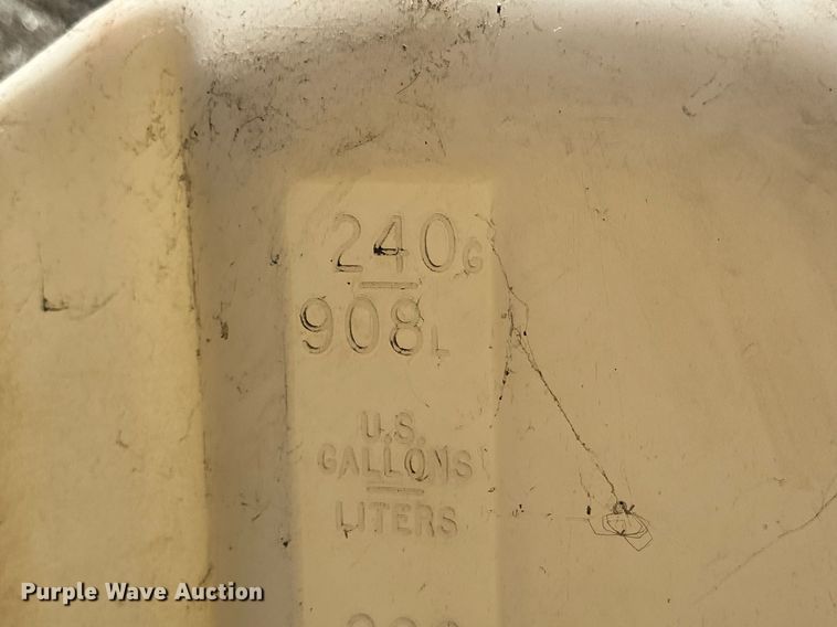 image for item NJ9363 (2) Ag-Chem saddle tanks