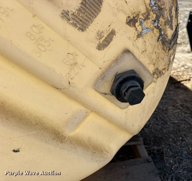 image for item NJ9363 (2) Ag-Chem saddle tanks