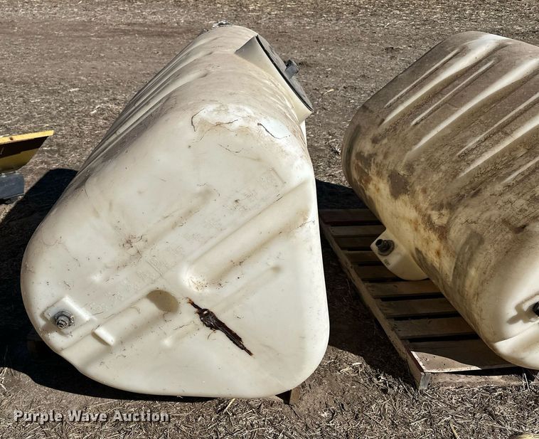 image for item NJ9363 (2) Ag-Chem saddle tanks