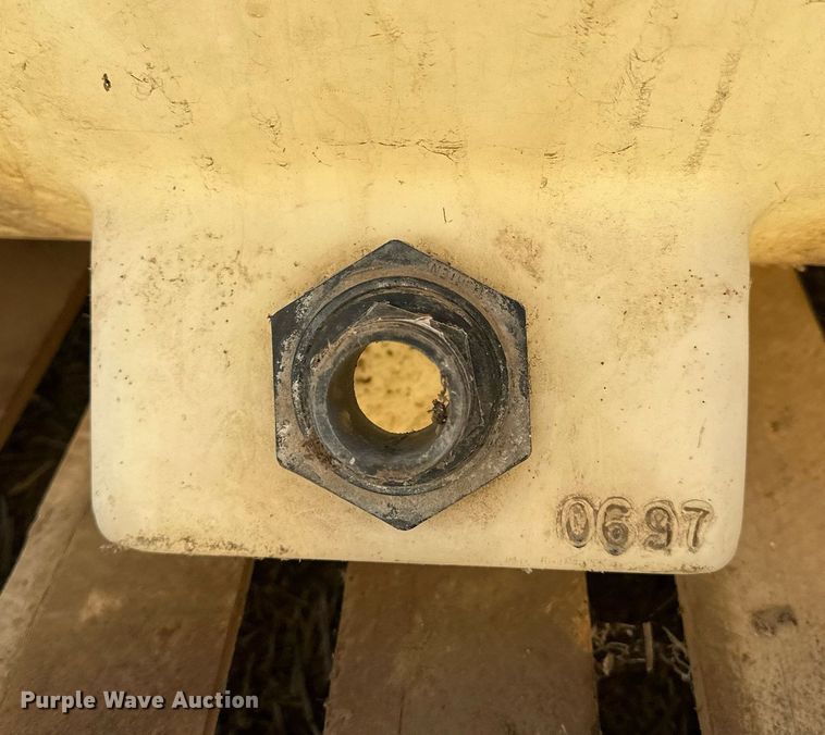 image for item NJ9363 (2) Ag-Chem saddle tanks