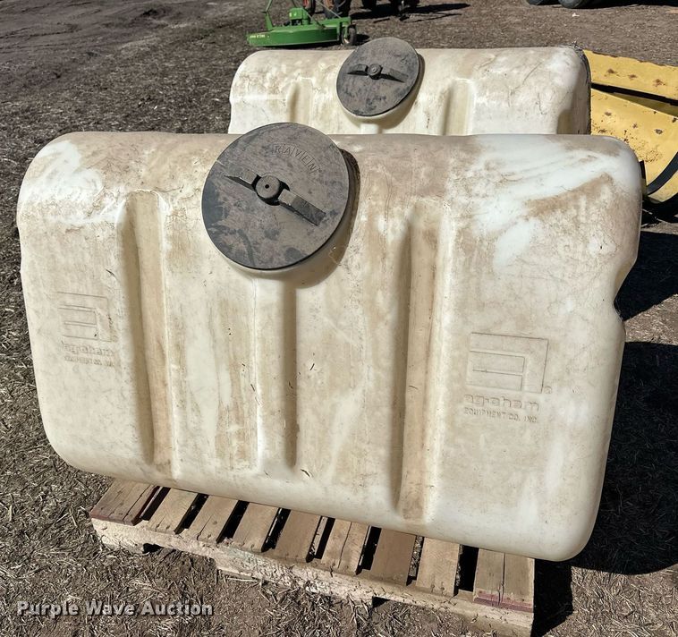 image for item NJ9363 (2) Ag-Chem saddle tanks