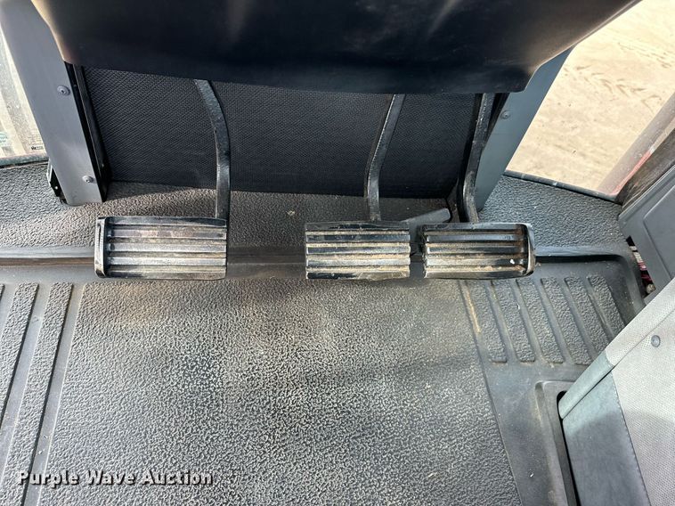 image for item NJ9367 1994 Case IH 7230 tractor