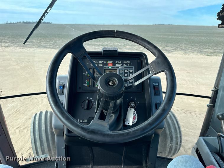 image for item NJ9367 1994 Case IH 7230 tractor