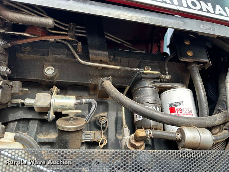 image for item NJ9367 1994 Case IH 7230 tractor