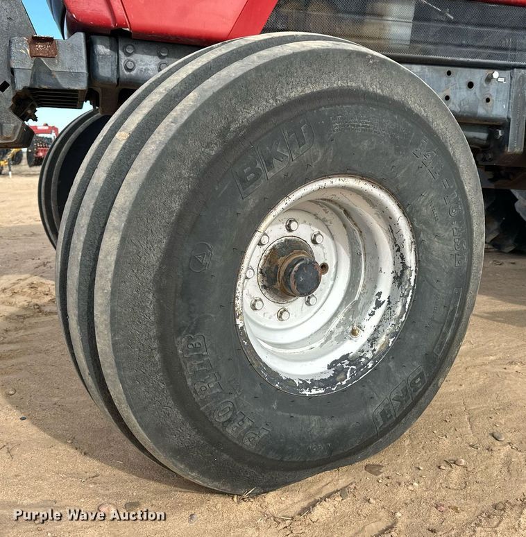 image for item NJ9367 1994 Case IH 7230 tractor