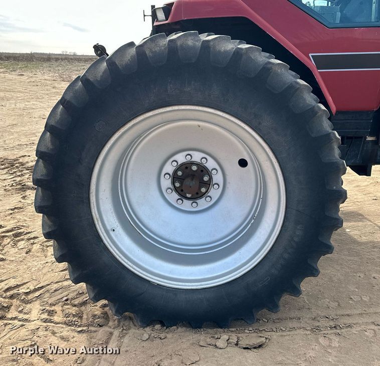 image for item NJ9367 1994 Case IH 7230 tractor