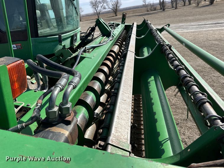 image for item NJ9391 2001 John Deere 4890 SP swather / windrower