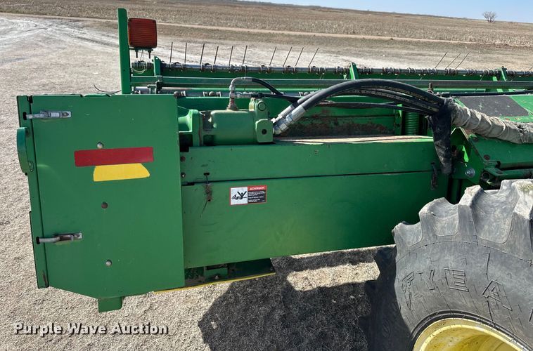 image for item NJ9391 2001 John Deere 4890 SP swather / windrower