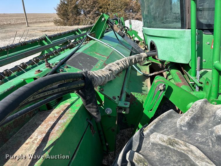 image for item NJ9391 2001 John Deere 4890 SP swather / windrower