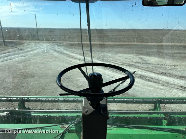 image for item NJ9391 2001 John Deere 4890 SP swather / windrower