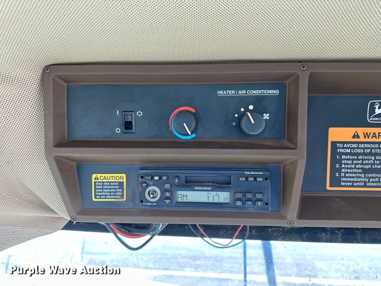image for item NJ9391 2001 John Deere 4890 SP swather / windrower