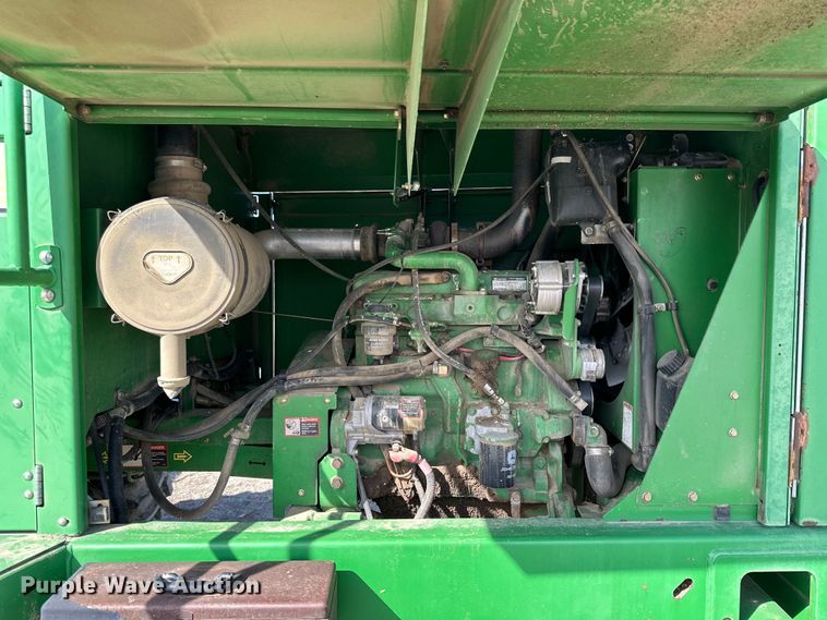 image for item NJ9391 2001 John Deere 4890 SP swather / windrower