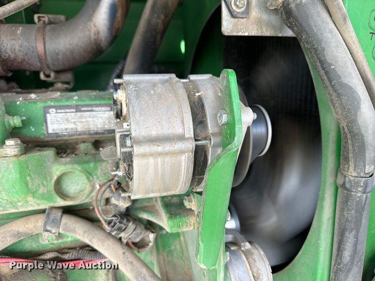 image for item NJ9391 2001 John Deere 4890 SP swather / windrower