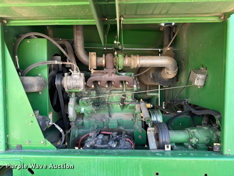 image for item NJ9391 2001 John Deere 4890 SP swather / windrower