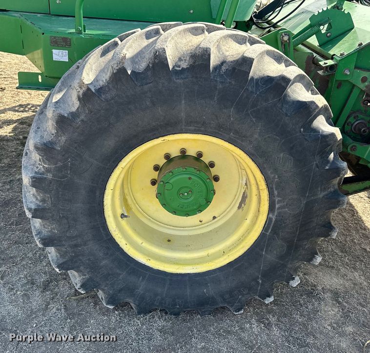 image for item NJ9391 2001 John Deere 4890 SP swather / windrower