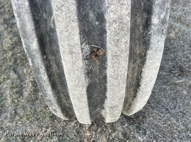 image for item NJ9391 2001 John Deere 4890 SP swather / windrower