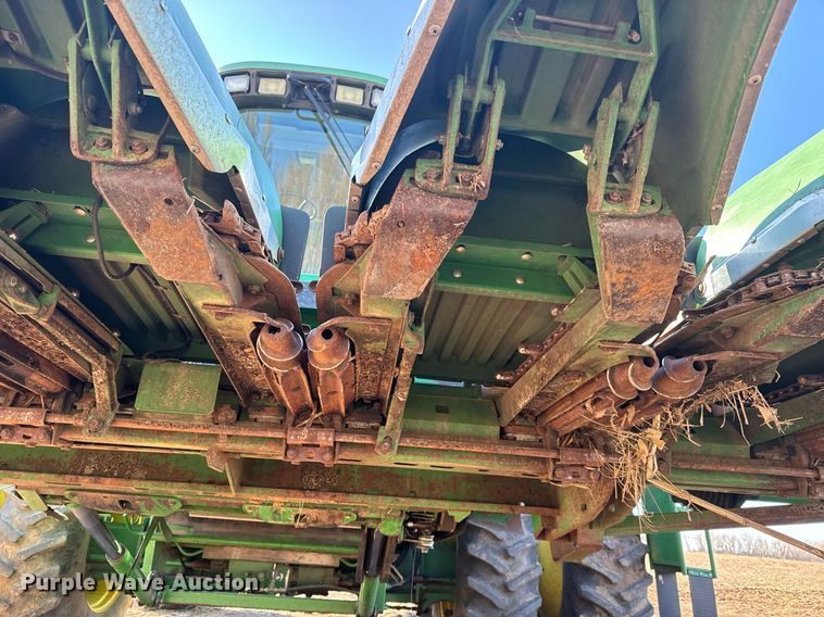 image for item NU9409 John Deere 893 corn head