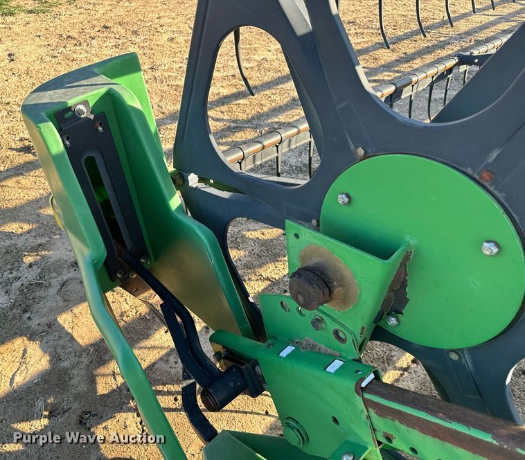 image for item NU9410 John Deere 930F flex head