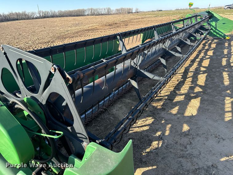 image for item NU9410 John Deere 930F flex head