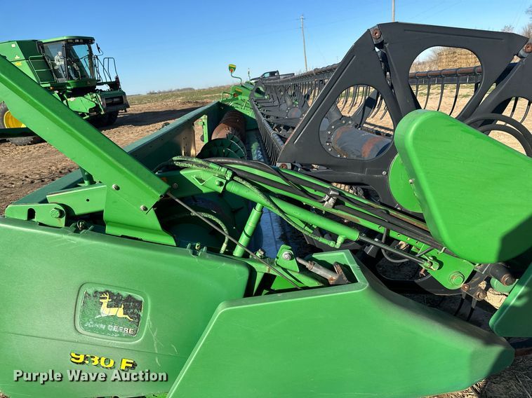 image for item NU9410 John Deere 930F flex head