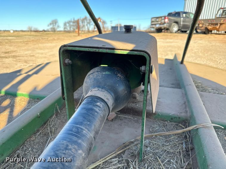 image for item NU9453 1967 John Deere 1020 tractor