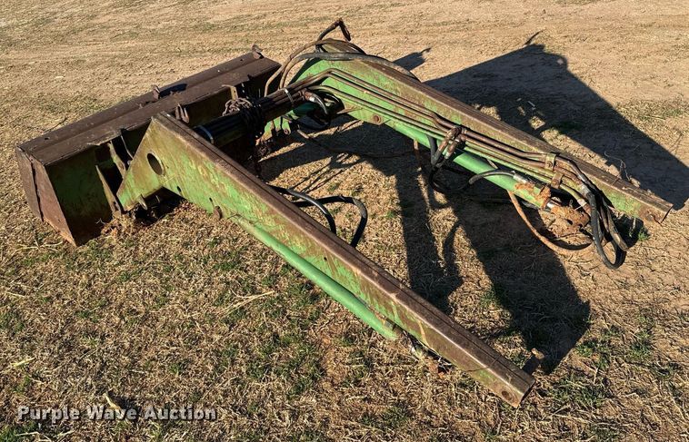 image for item NU9453 1967 John Deere 1020 tractor