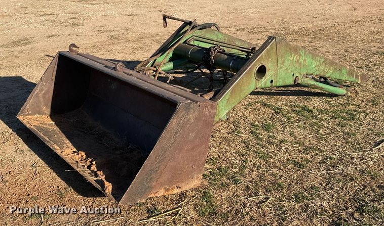 image for item NU9453 1967 John Deere 1020 tractor