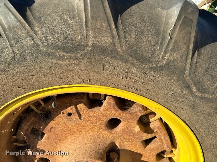 image for item NU9453 1967 John Deere 1020 tractor