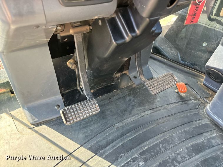 image for item NU9461 2014 Versatile 2375 tractor