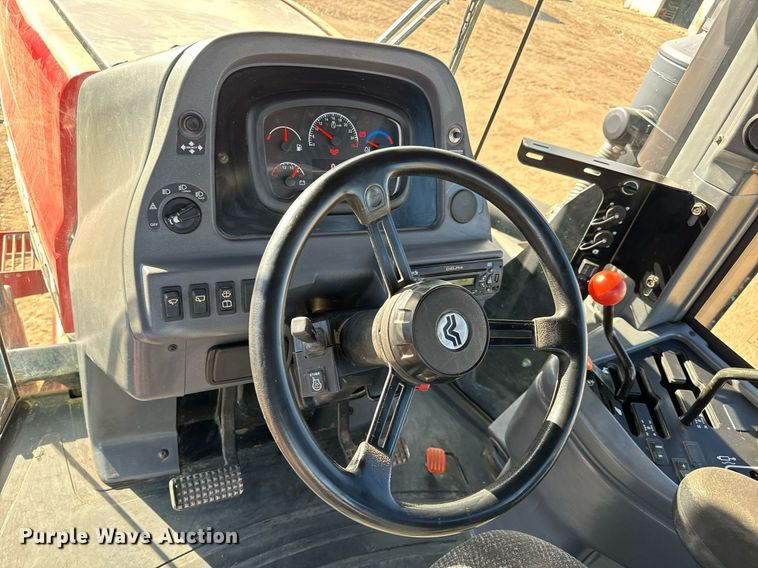 image for item NU9461 2014 Versatile 2375 tractor