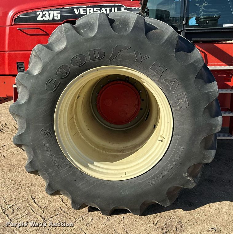 image for item NU9461 2014 Versatile 2375 tractor