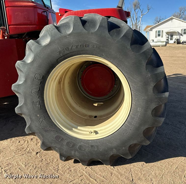 image for item NU9461 2014 Versatile 2375 tractor