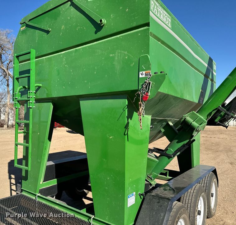 image for item NU9462 Patriot  330 seed tender