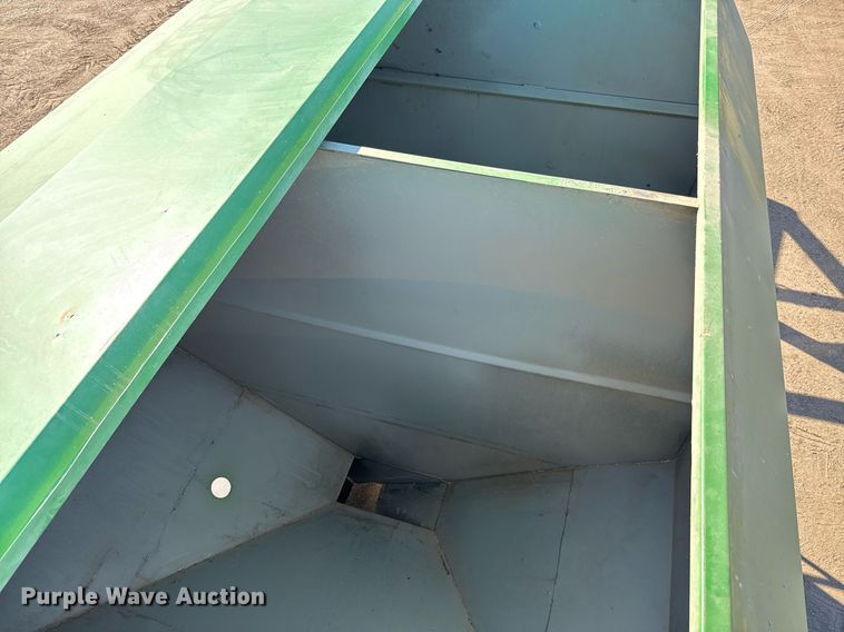 image for item NU9462 Patriot  330 seed tender