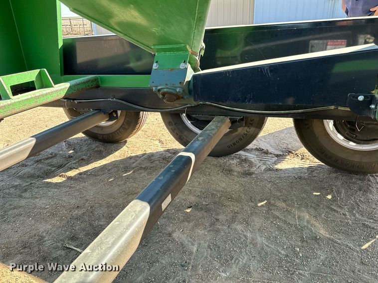 image for item NU9462 Patriot  330 seed tender