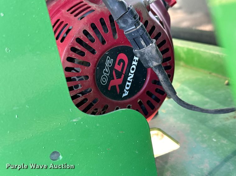 image for item NU9462 Patriot  330 seed tender