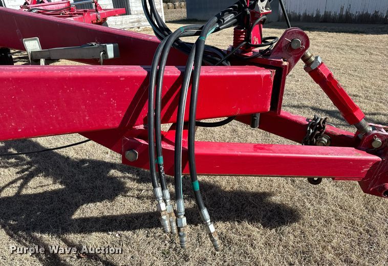 image for item NU9463 Sunflower 3672-35 sweep plow