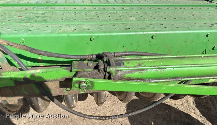 image for item NU9465 John Deere 9300 hoe grain drill