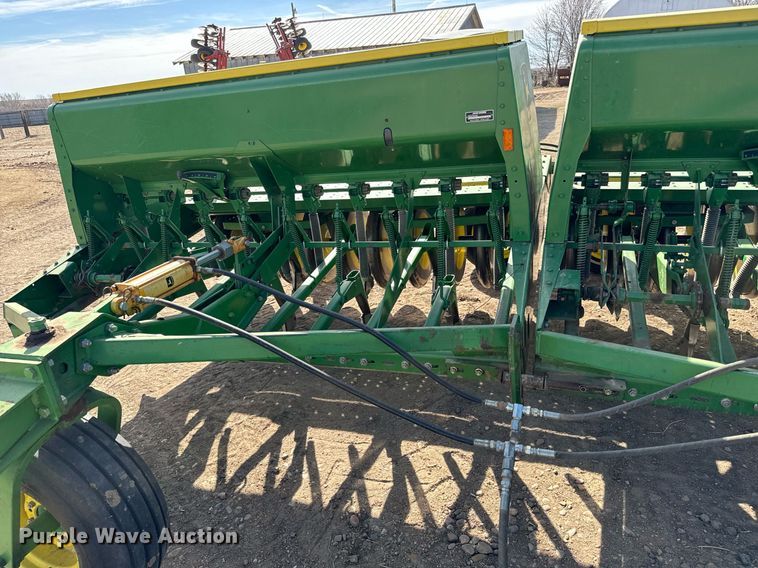 image for item NU9465 John Deere 9300 hoe grain drill