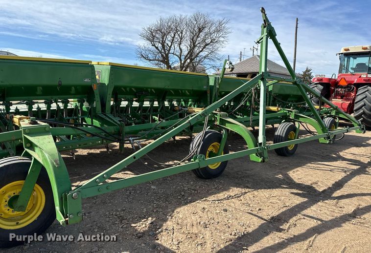 image for item NU9465 John Deere 9300 hoe grain drill