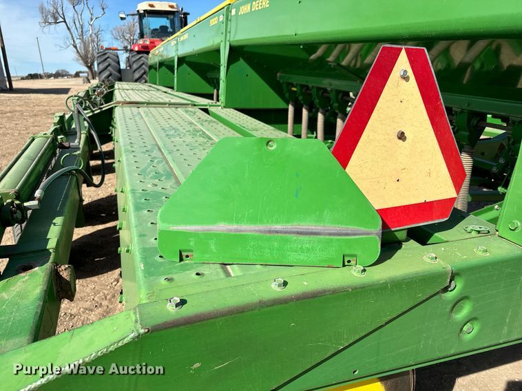 image for item NU9465 John Deere 9300 hoe grain drill