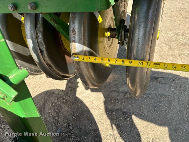 image for item NU9465 John Deere 9300 hoe grain drill